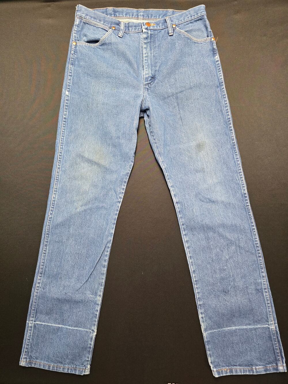 Wrangler Mens 35x34 Blue Denim Jeans Relaxed Fit Straight Leg 100% Cotton